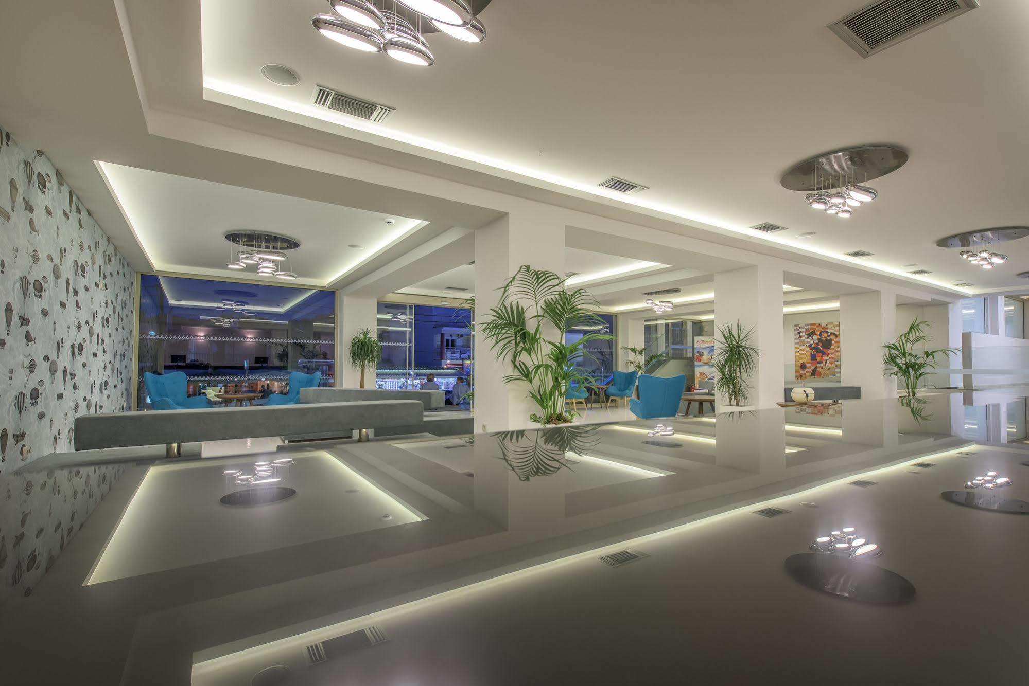 Azure Resort & Spa Циливи Экстерьер фото