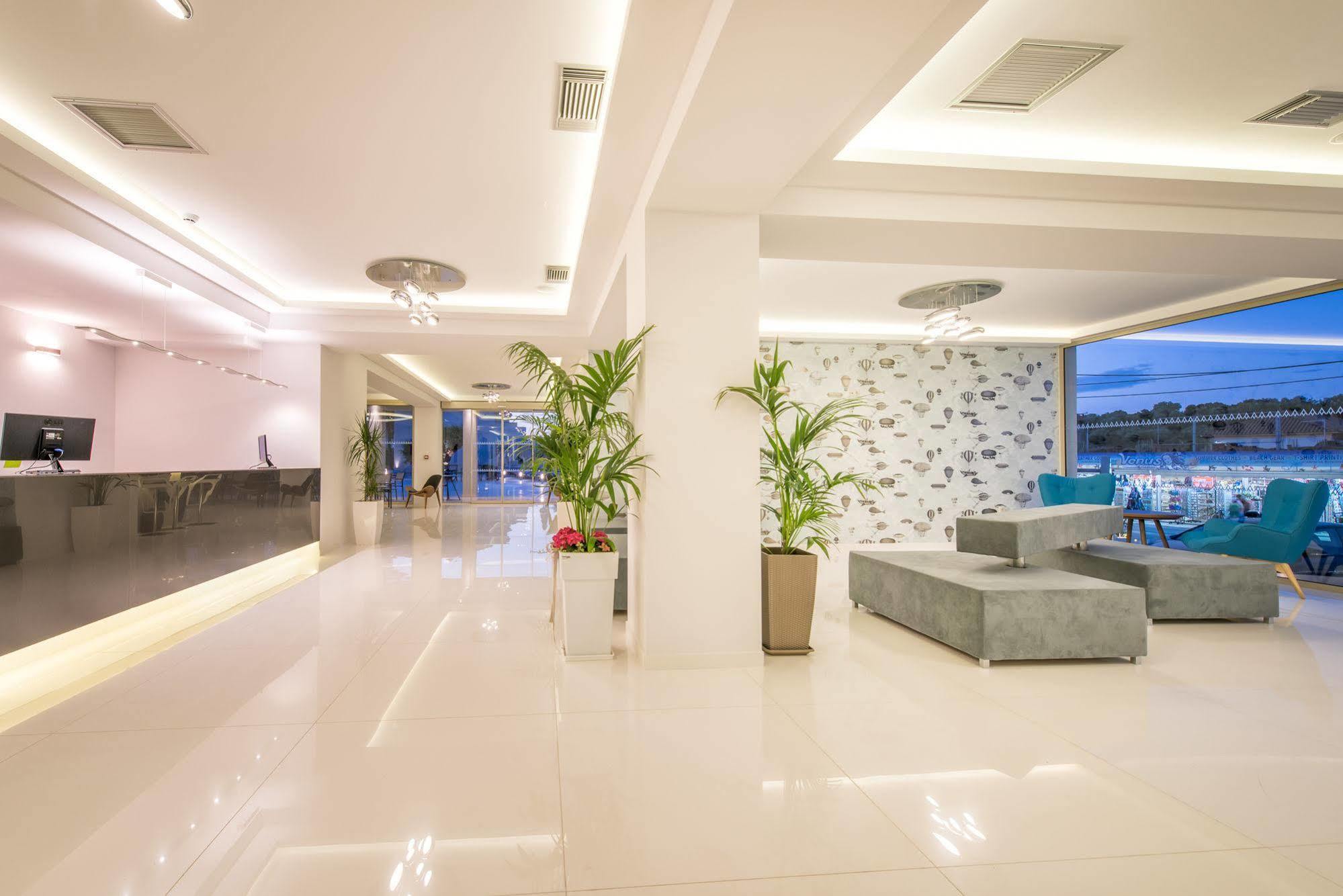 Azure Resort & Spa Циливи Экстерьер фото