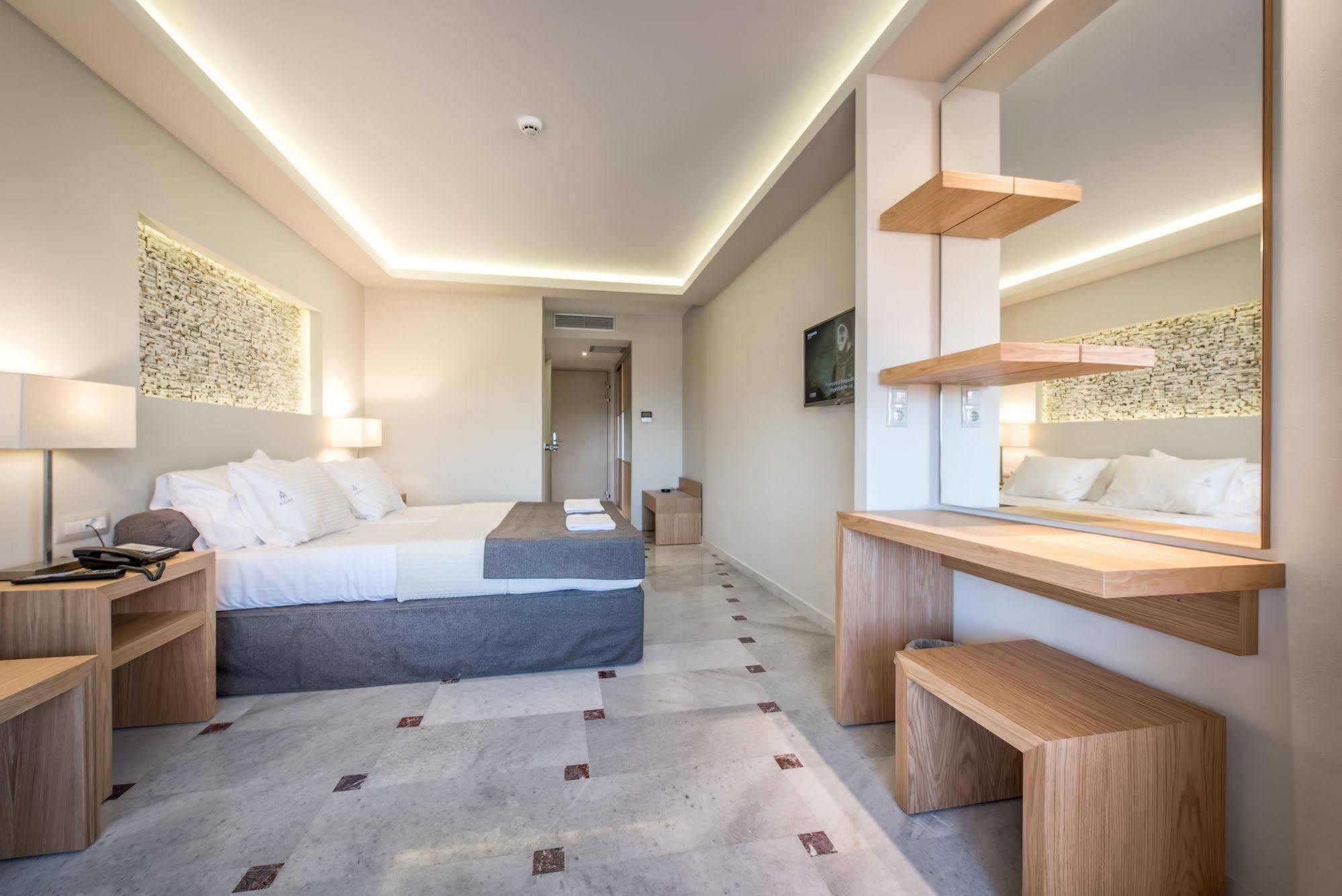 Azure Resort & Spa Циливи Экстерьер фото