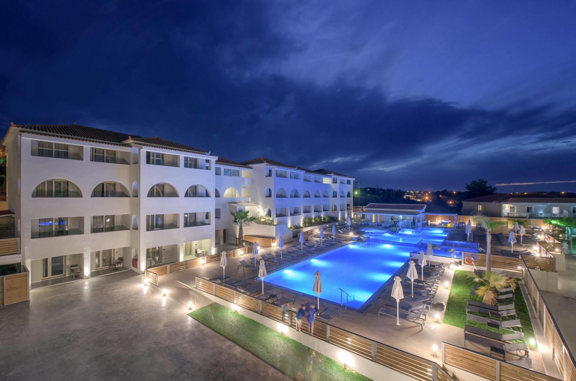 Azure Resort & Spa Циливи Экстерьер фото